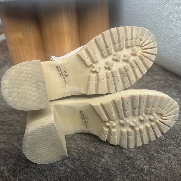 Dolce Vita Juliet Cream Bootie - Picture 2 of 4